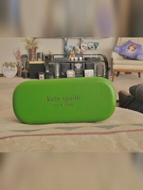 New kate spade Green and Dark Brown Hard Glass Case